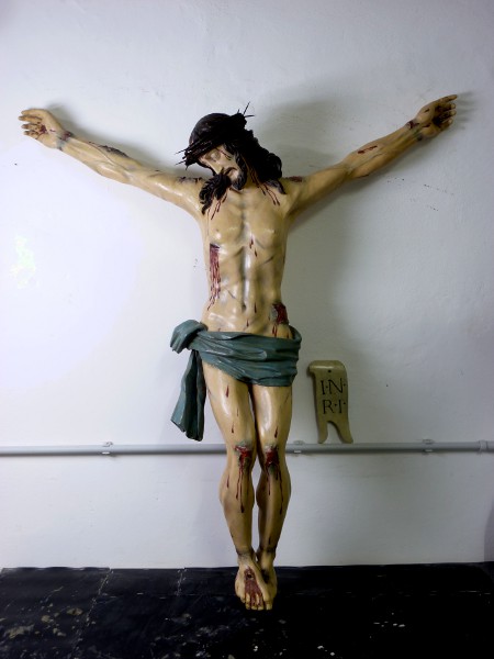 Scultura in legno policroma raffigurante Cristo crocifisso (Toscana, sec. XVIII); fase del processo di restauro - Sculpture in wood polychrome representing Christ crucified (Tuscany, sec. XVIII) step of the restoration process