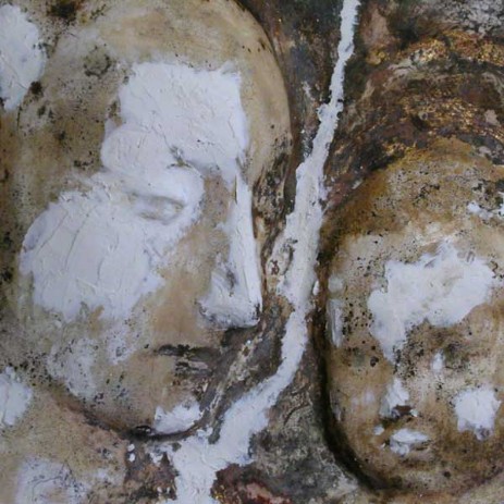 Tondo in terracotta policroma raffigurante la Madonna con il bambino (sec. XVI - XVII) iter di restauro; restauro mimetico, invisibile; fase del restauro -Tondo polychrome terracotta portraying the Madonna and Child (century XVI - XVII) process of invisible restoration,  step of the restoration process